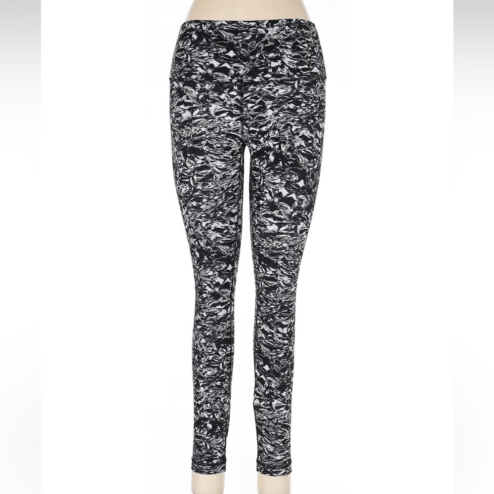 Lululemon Black and White Leggings size 6. NWOT - Picture 2 of 4